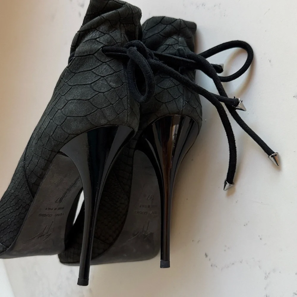 Giuseppe Zanotti Snakeskin Ankle Boots Grey Suede Stiletto Heel Lace Back 37